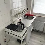 Daire & Monteurzimmer - Free Parking & 24h Check-in Bielefeld