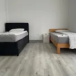 Apartament & Monteurzimmer - Free Parking & 24h Check-in