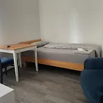 & Monteurzimmer - Free Parking & 24h Check-in Apartament