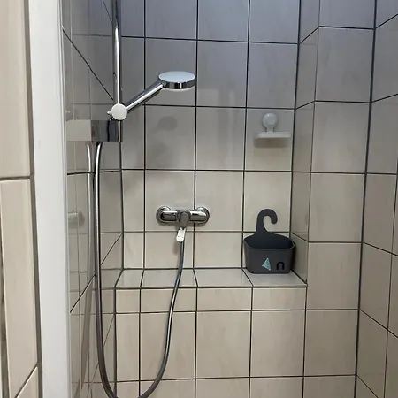 Appartamento & Monteurzimmer - Free Parking & 24h Check-in *