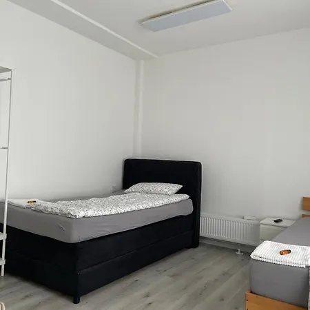 & Monteurzimmer - Free Parking & 24h Check-in Bielefeld