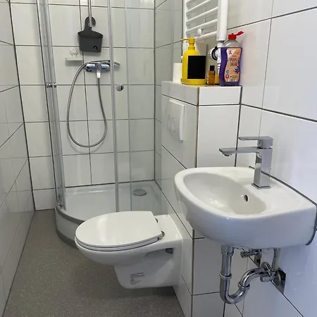 Appartamento & Monteurzimmer - Free Parking & 24h Check-in Bielefeld