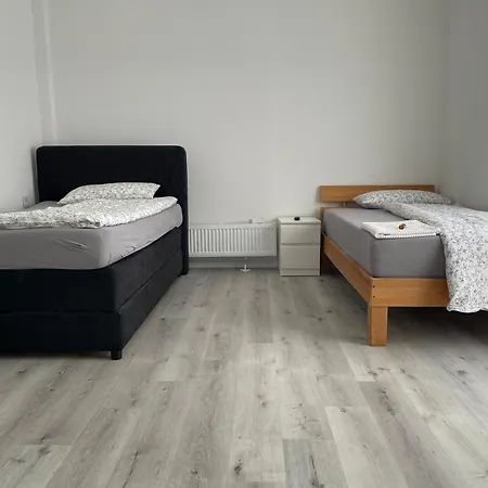 Apartmán & Monteurzimmer - Free Parking & 24h Check-in