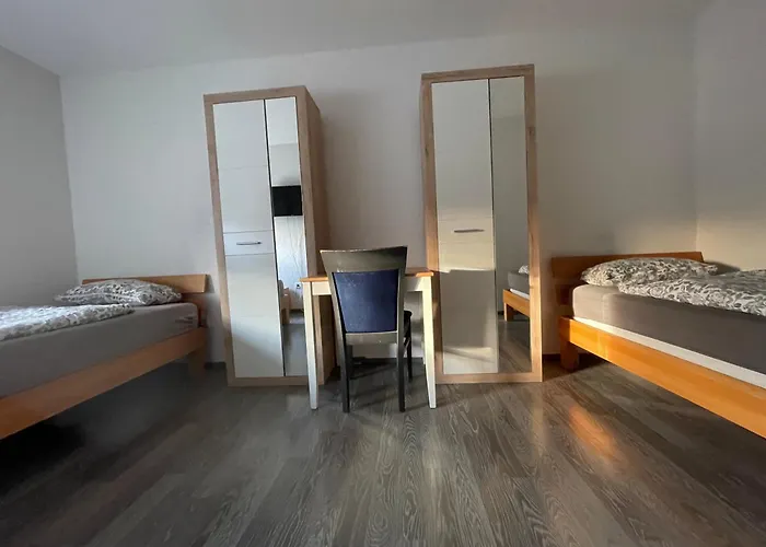 & Monteurzimmer - Free Parking & 24h Check-in Bielefeld