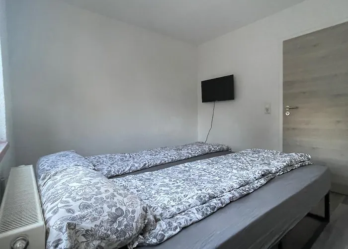 & Monteurzimmer - Free Parking & 24h Check-in Bielefeld