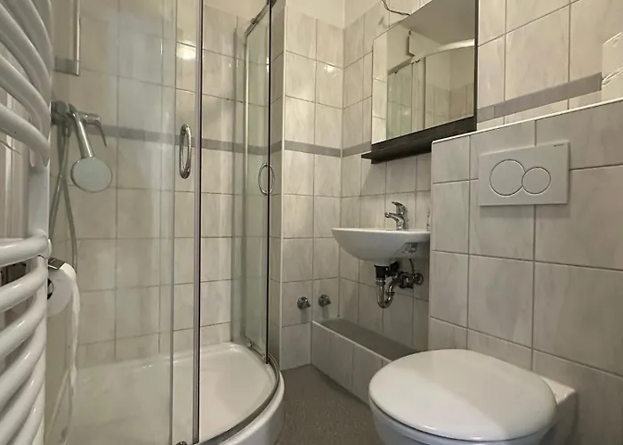 Apartament & Monteurzimmer - Free Parking & 24h Check-in *