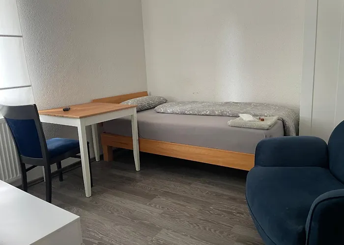 & Monteurzimmer - Free Parking & 24h Check-in Apartament